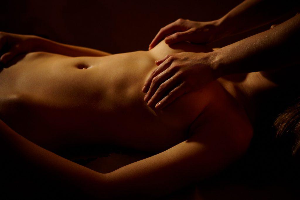 How to give an erotic massage to a girl